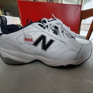 NIB New Balance 624 Shoes SZ 8.5